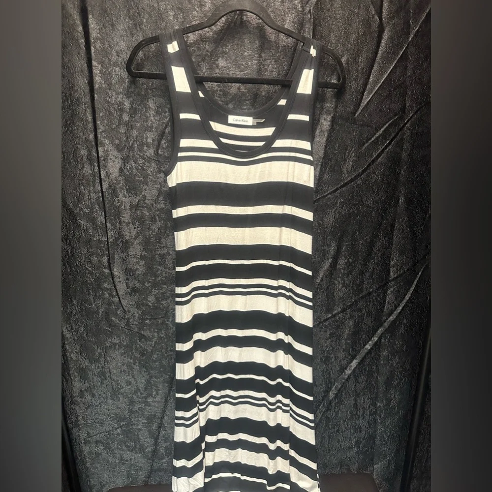 Calvin Klein Black & White Striped Fit & Flare Maxi Dress Size 10 - Picture 3 of 4